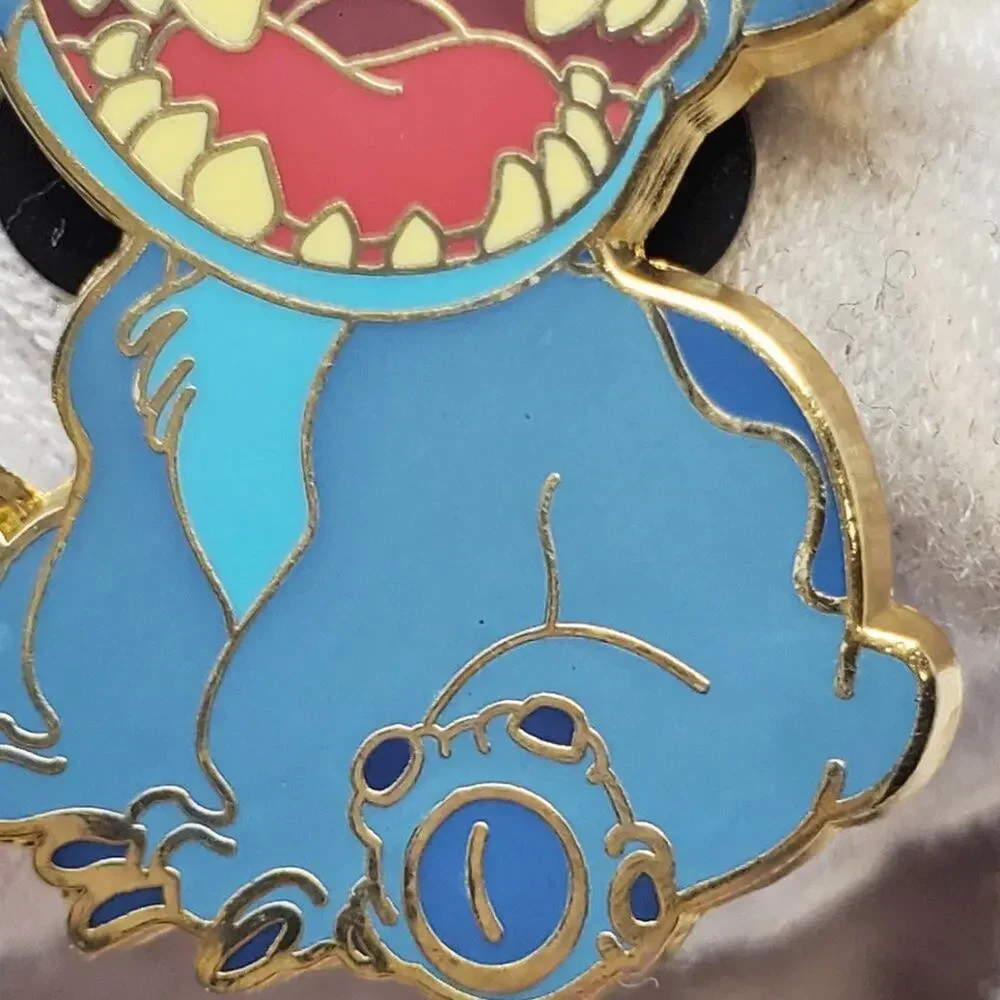 Disney Lilo & Stitch Sitting 2008  Pin Official Pin Trading
